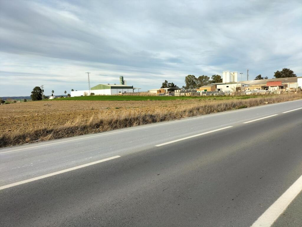 SE VENDE SUELO INDUSTRIAL