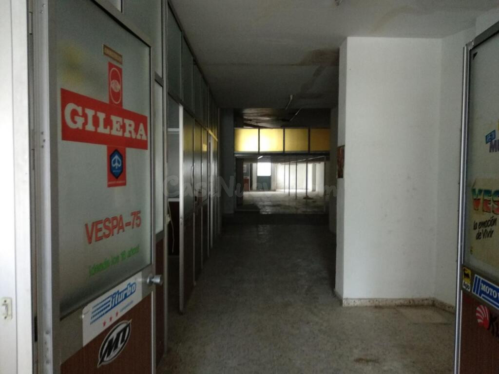 Local en venta en Huelva de 210 m2 - foto 2