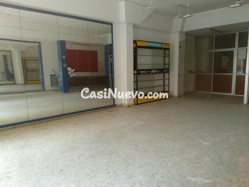 Local en venta en Huelva de 210 m2