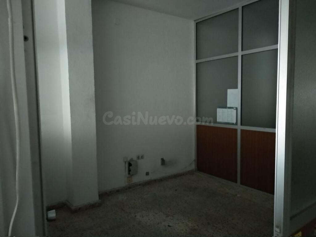 Local en venta en Huelva de 210 m2 - foto 4
