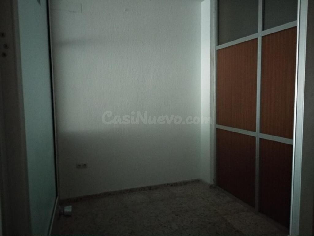 Local en venta en Huelva de 210 m2 - foto 5