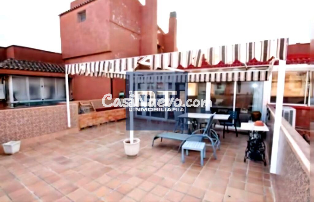 Ático Impresionante con Gran Terraza y Piscina. Catedrático la fuente Vidal. Alicante