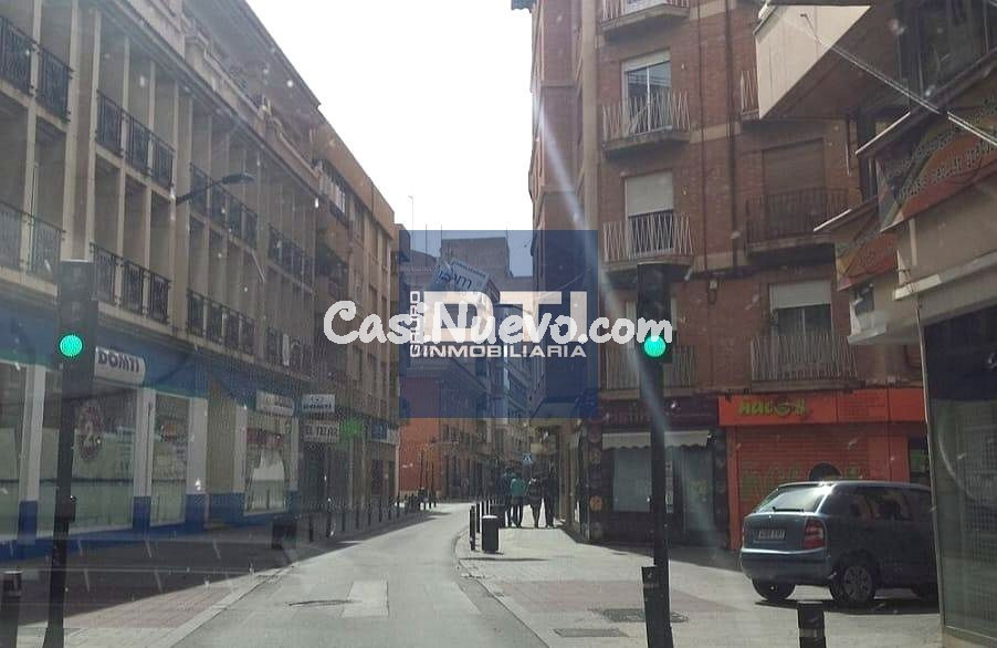 GRAN PISO EN CALLE DE LA FERIA – JUNTO A CASA PERONA. 5 habitaciones y garaje Albacete