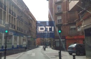 Se vende piso junto a Casa Perona. 5 habitaciones, garaje y  - foto 5