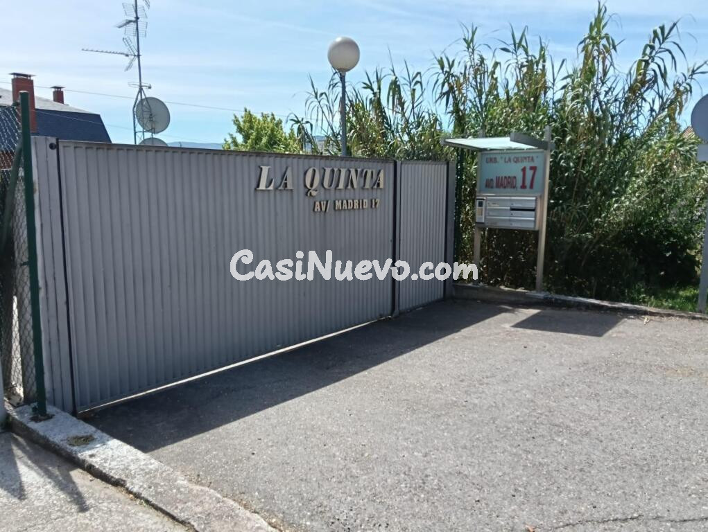 Parcela en venta con potencial para construir tu hogar ideal en Lardero