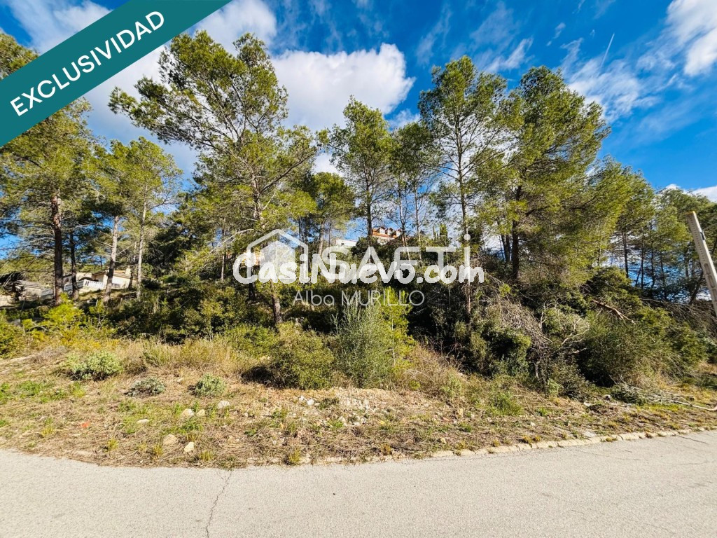 Parcela urbana en venta en Can Suria – Olivella