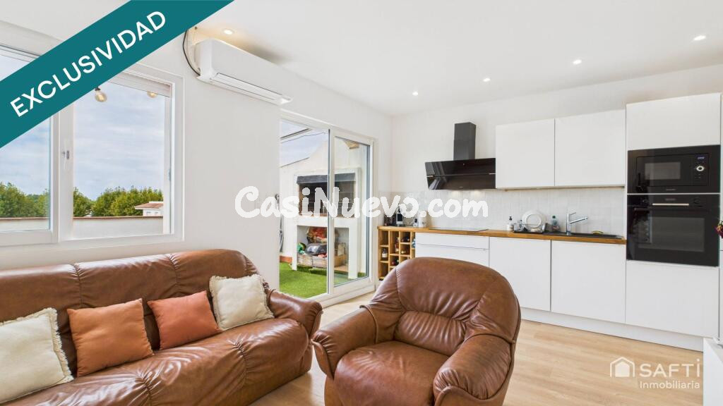 Pison con dos dormitorios y amarre