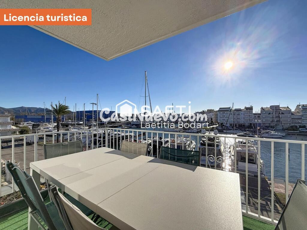 Magnífico ático de 73 m² con terrazas, solárium privado y gran garaje – Vistas al canal