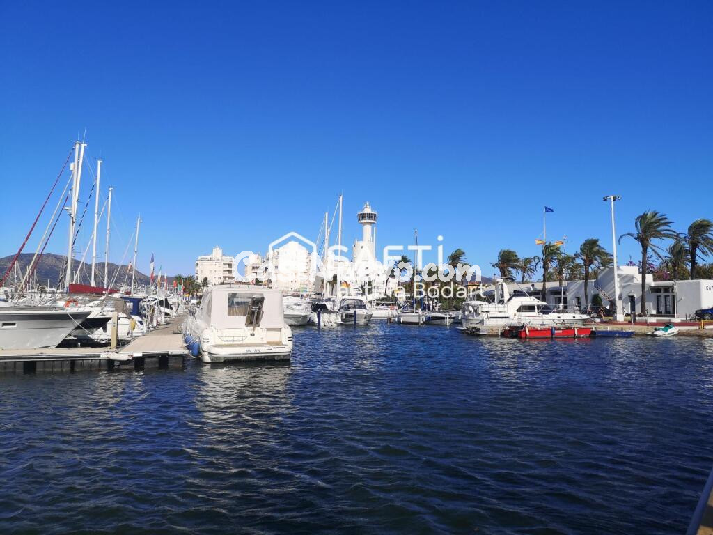 Magnífico apartamento renovado frente al mar – Edificio de prestigio