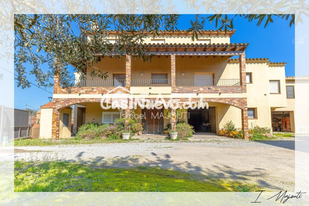 Encantadora casa de pueblo en Ullà.