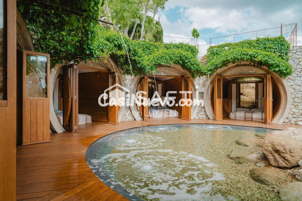 Finca de diseño contemporáneo en venta Capmany