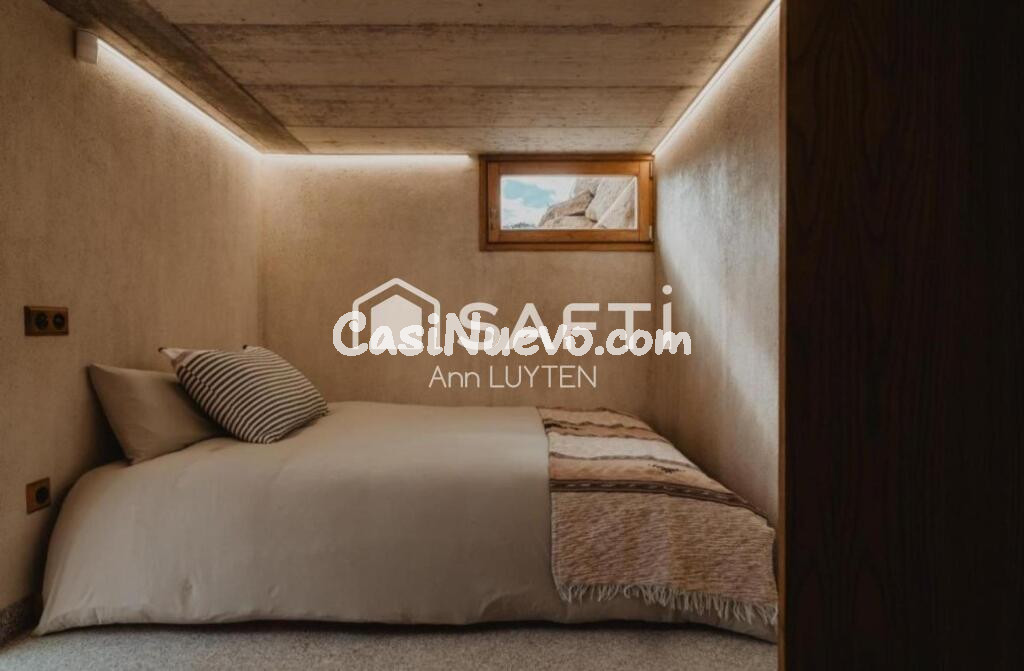 Finca de diseño contemporáneo en venta Capmany