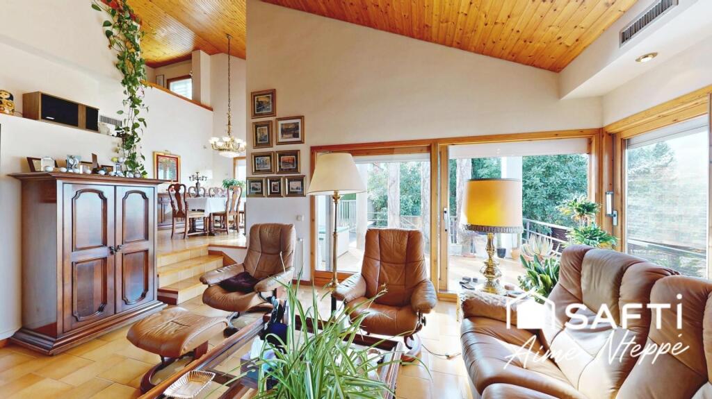 EXCLUSIVO CHALET - VISTAS PANORAMICAS CUIDAD GIRONA - VALL D - foto 12