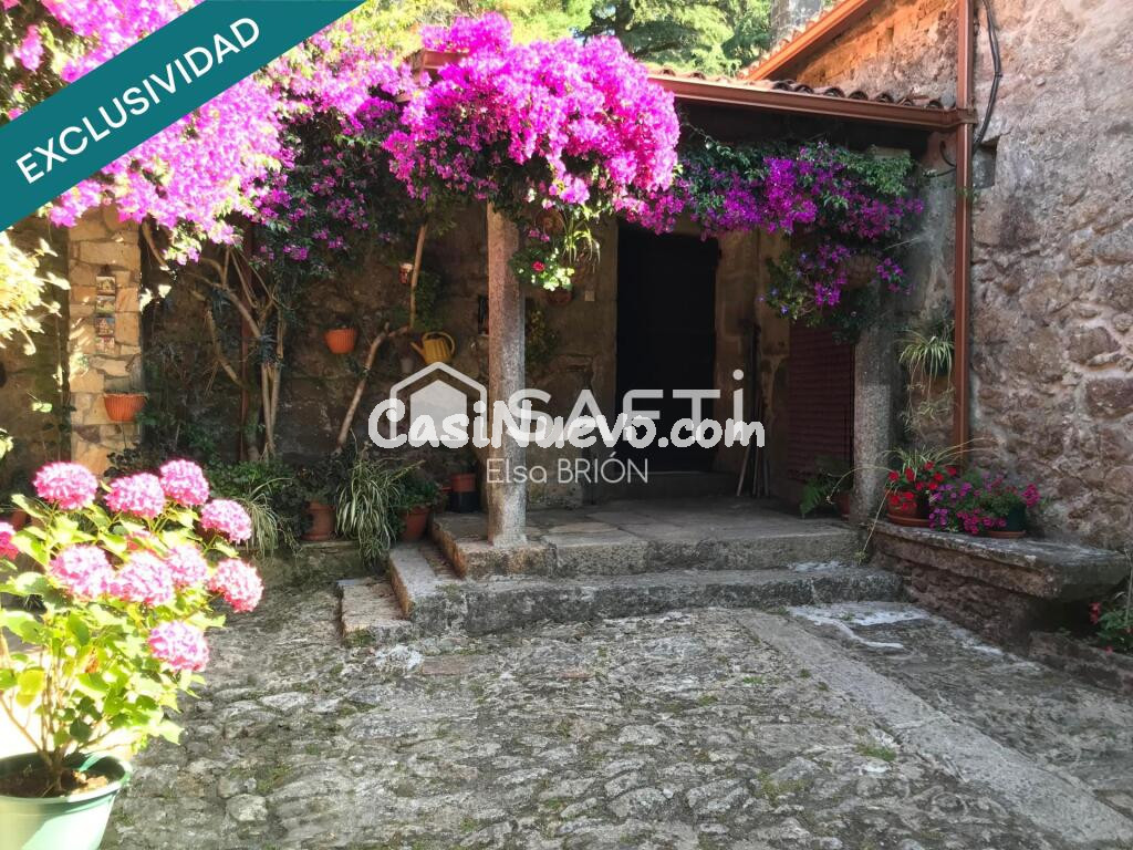 "Casa do Monte"  un caserón con historia en el corazón de Rois.