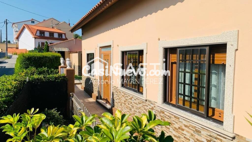 CASA EN VENTA EN AREEIROS - CASTIÑEIRAS - RIBEIRA