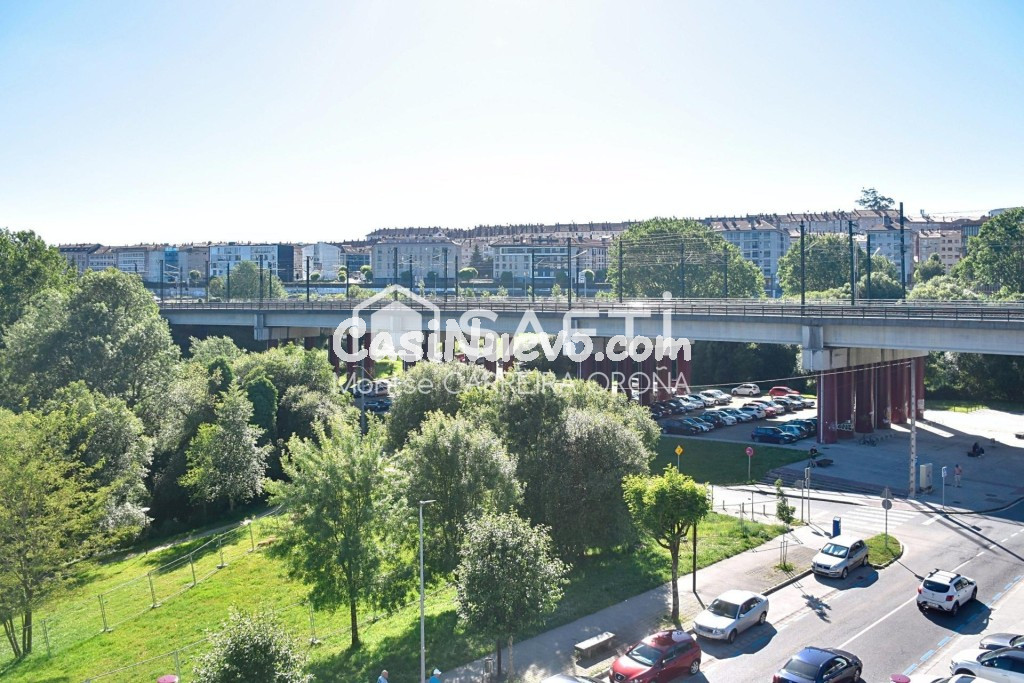 Exclusivo y espectacular piso de 4 habitaciones en una localización inmejorable.