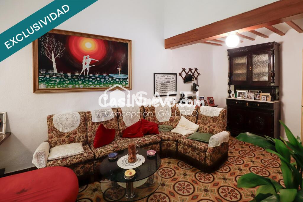 FANTÁSTICO PISO EN PLANTA BAJA CON PATIO, EN CAMPO DE CRIPTANA.