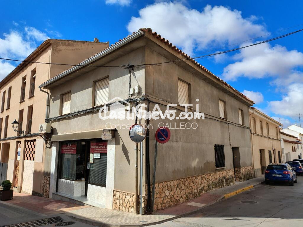 ¡Oportunidad de inversión en pleno centro de Campo de Criptana!