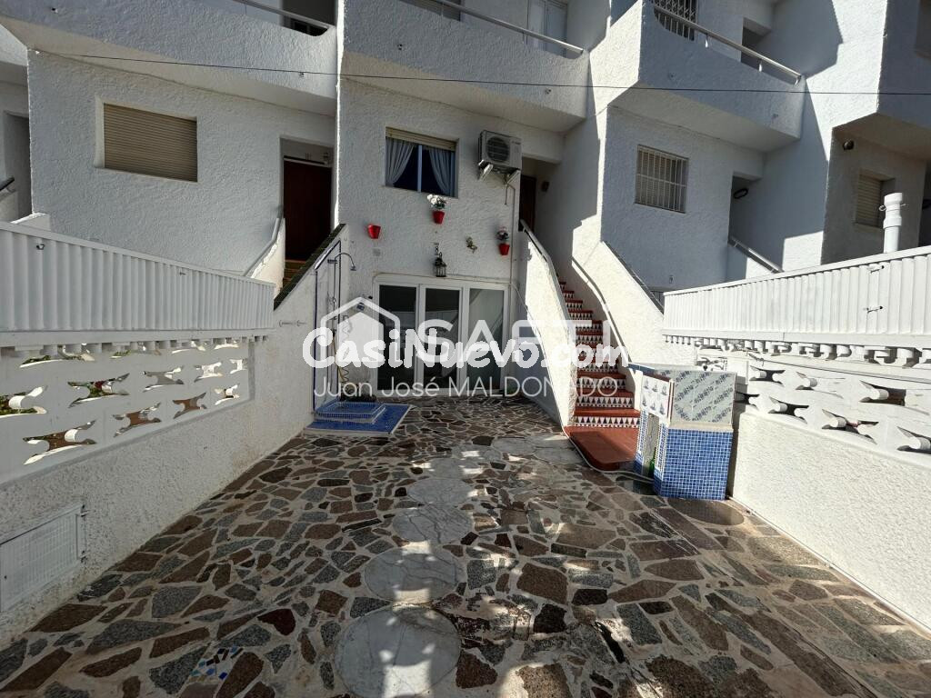 Tu casa junto al mar, donde la playa es tu jardín.