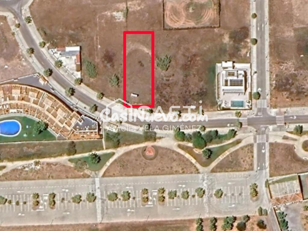 Solar urbano de 1200m en primera línea de Playa