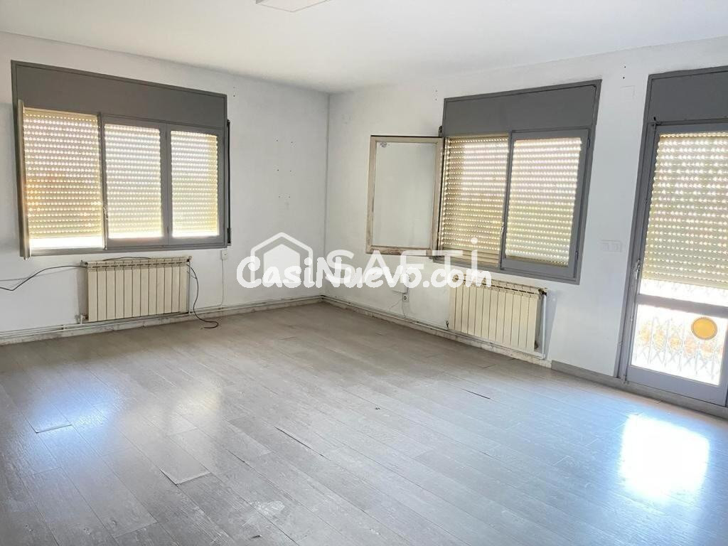 MAGNIFICA CASA IDEAL PARA DOS FAMILIAS EN MASQUEFA