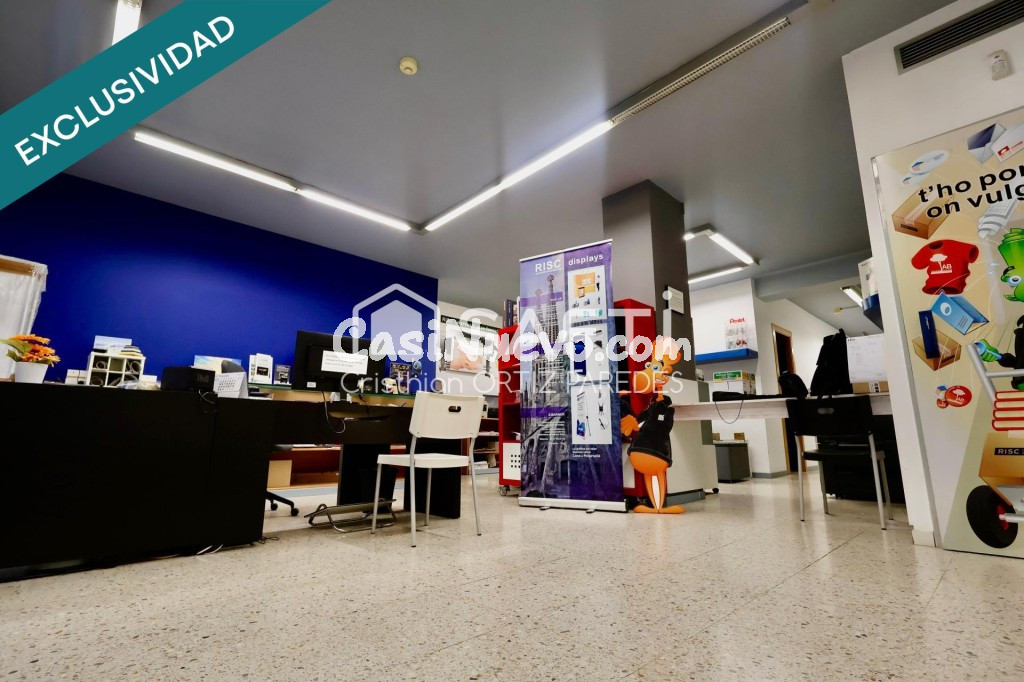 Local comercial con negocio consolidado centro de Barcelona