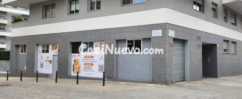 Local comercial de 117m² construidos, 104 m² útiles.