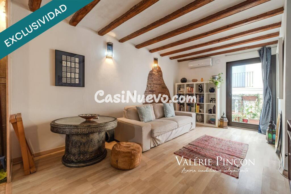 Hermoso piso con salón muy amplio, 1 dormitorio y 1 despacho/vestidor.