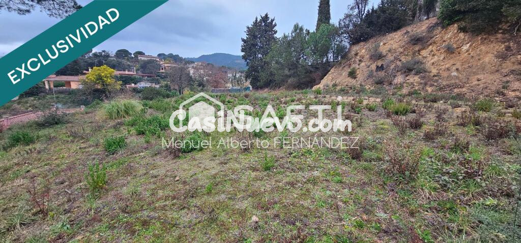 Más de 800 m² para construir tu sueño.