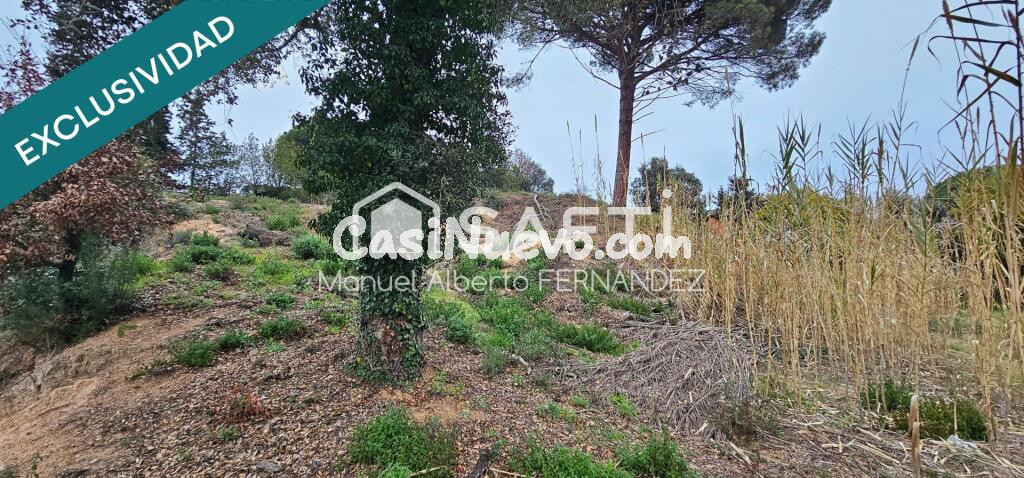 Más de 800 m² para construir tu sueño.