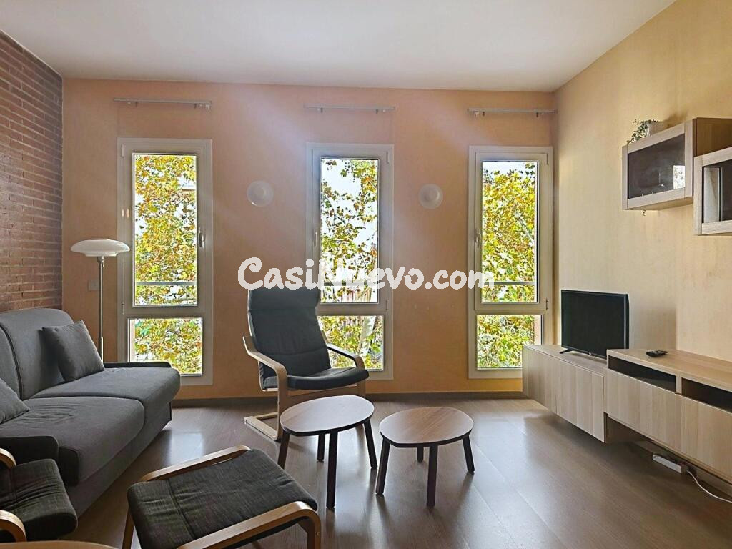 Luminoso piso con Parking en la rambla del Raval