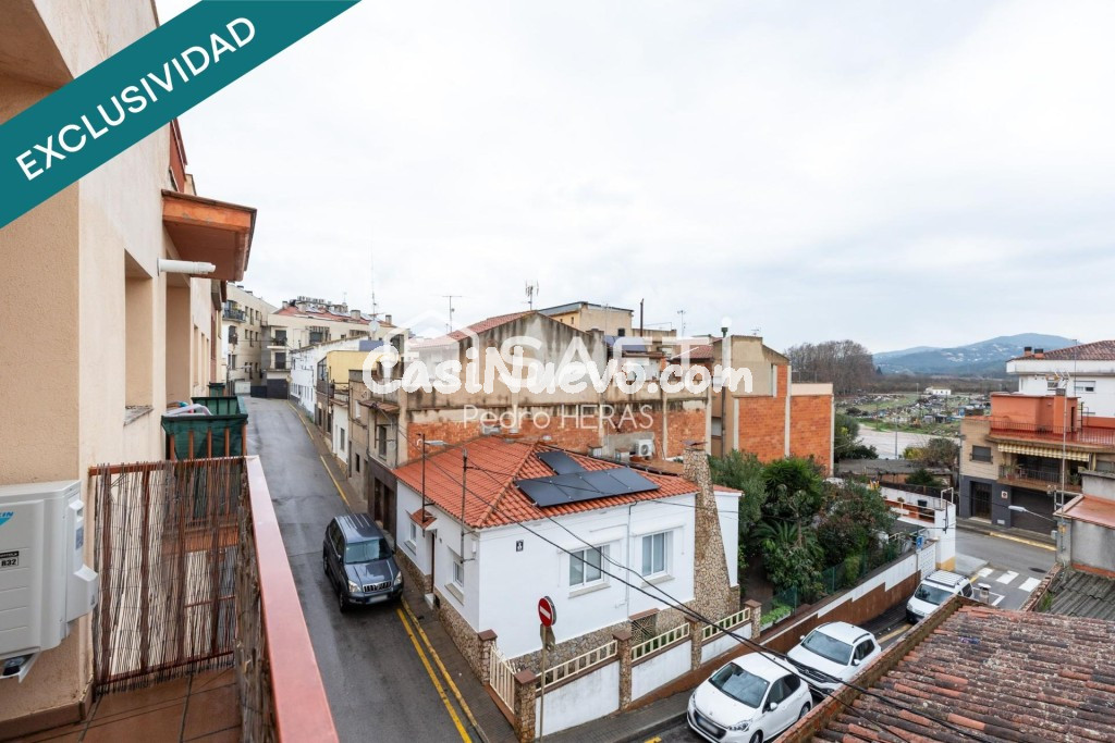 Dúplex de 3 habitaciones en el centro de Tordera