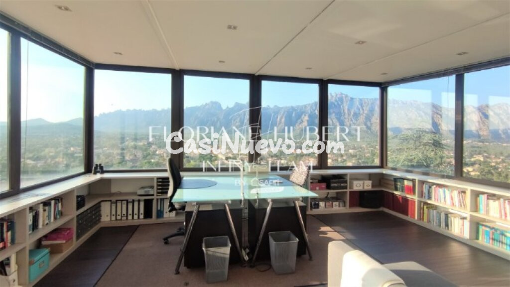 EXCEPCIONAL CASA DE LUJO A 40KM DE BARCELONA CON VISTAS INCREIBLES A MONTSERRAT