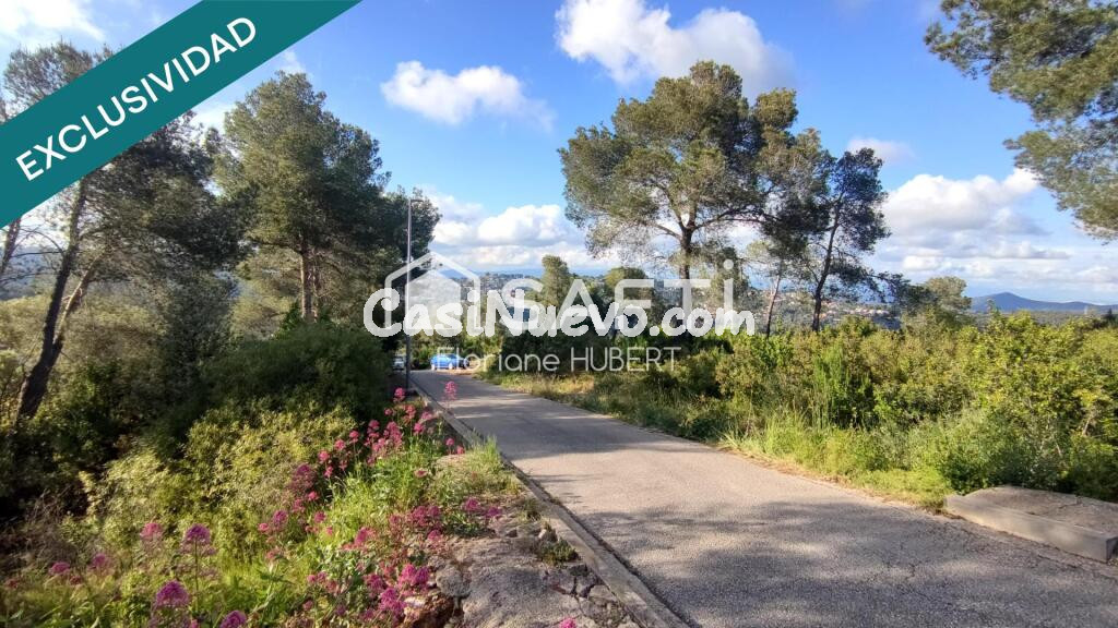 TERRENO DE 3260M2 EDIFICABLE EN CERVELLO