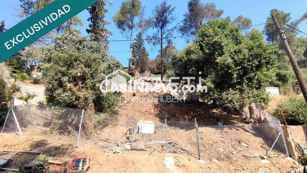 TERRENO 526M2 EN COLLSEROLA, A 2KM DE LA estación DE LA FLORESTA.