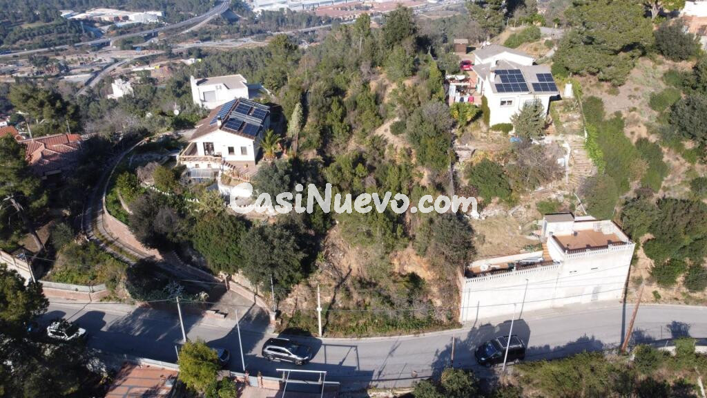 TERRENO COMPLETO Y CON VISTAS A 16 MN DE BARCELONA