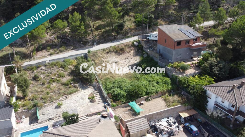 Espléndido terreno con rebaje realizado.