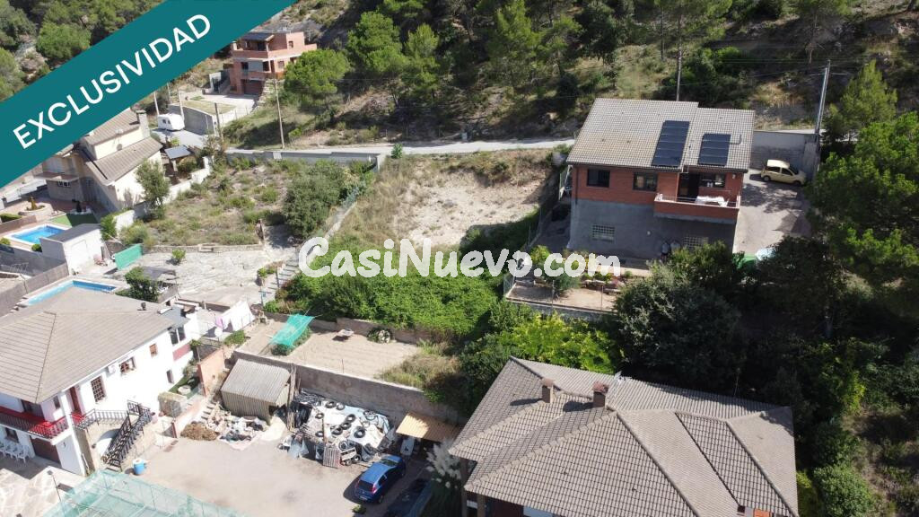 Espléndido terreno con rebaje realizado.