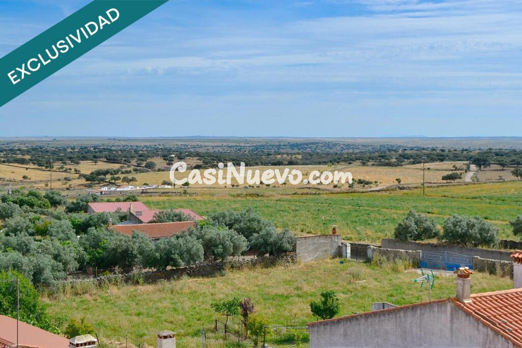 Espectacular Casa Señorial de Estilo Colonial – Una Joya Histórica en Cáceres.