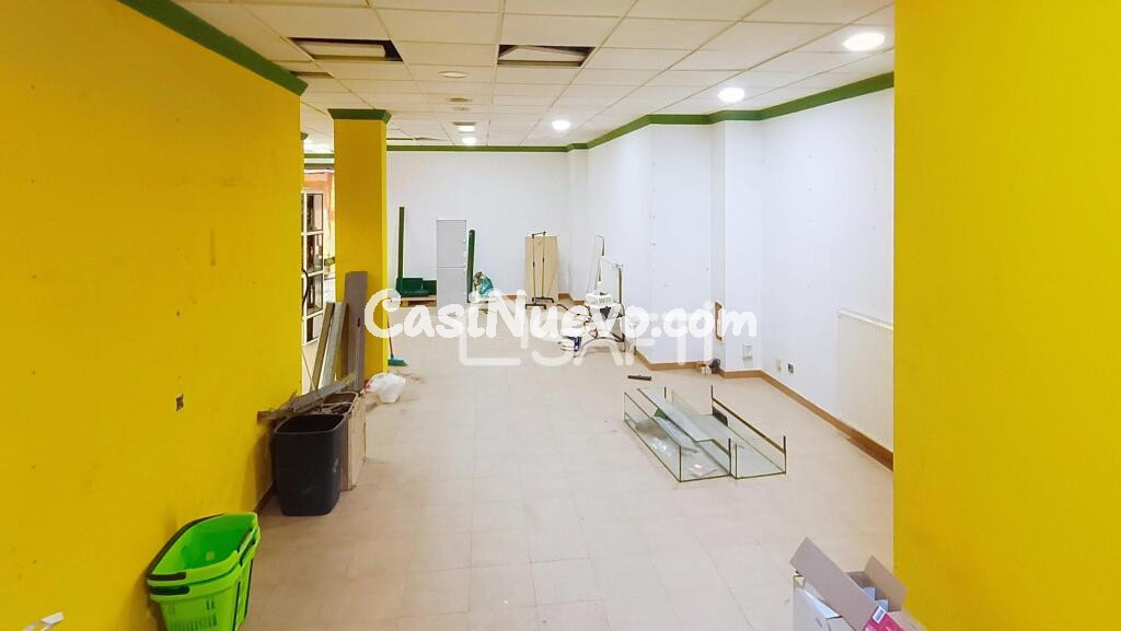 Local Comercial en el Centro de Sama.