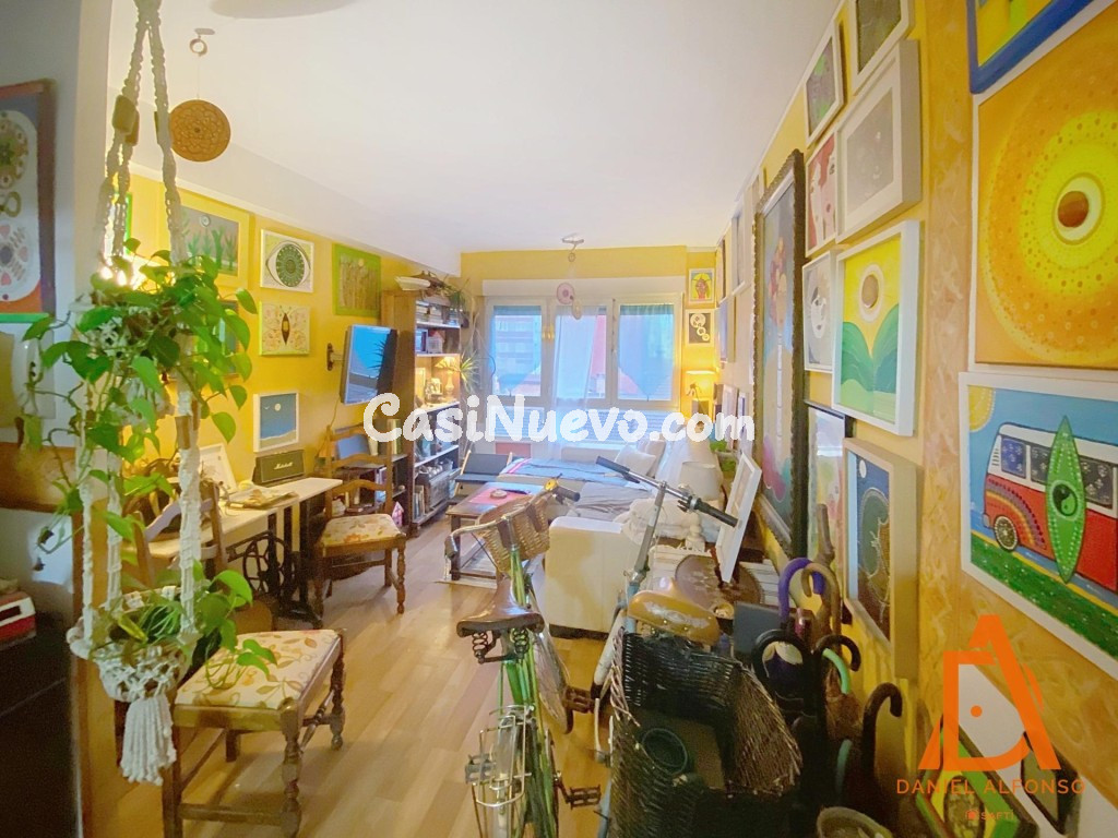 Luz, orientación sur y ubicación inmejorable en el barrio de la arena.