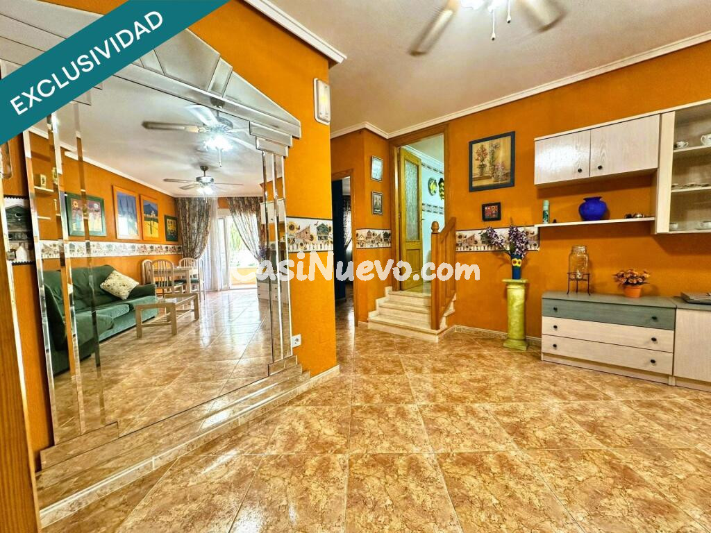 Magnífico bajo en Guardamar del Segura, a solo 500 metros de la playa La Roqueta