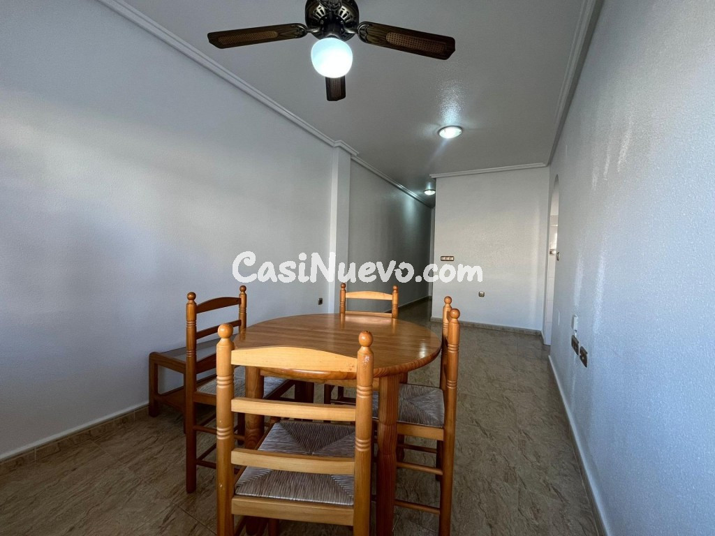 Acogedor piso de 2 dormitorios con piscina comunitaria en Los Montesinos