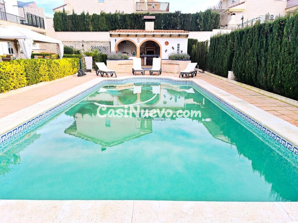 Un Chalet como ningún otro en Petrer.