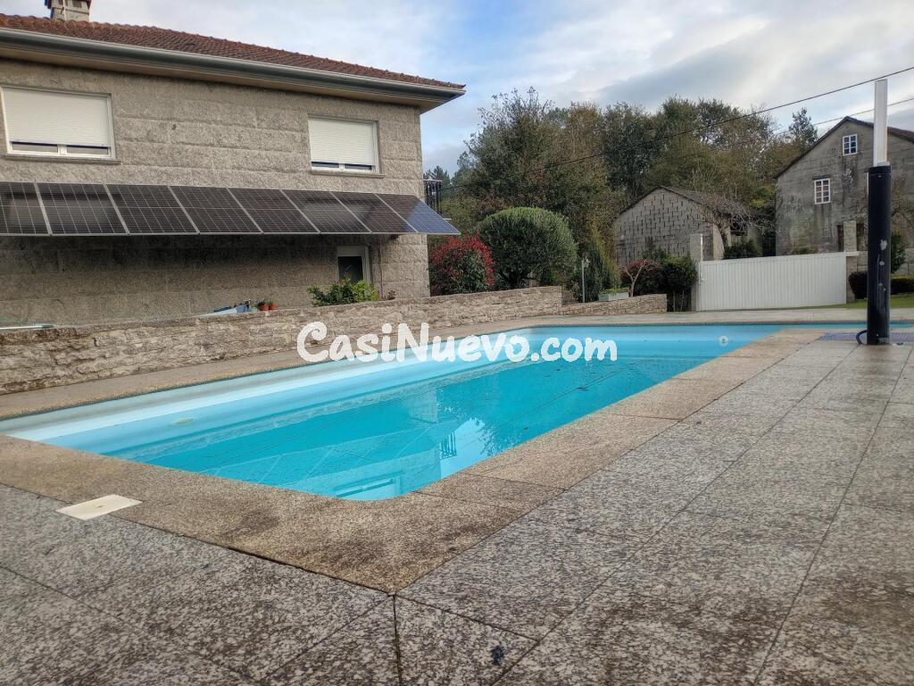 SE VENDE CHALET INDEPENDIENTE EN CRISTIÑADE - PONTEAREAS - PONTEVEDRA.