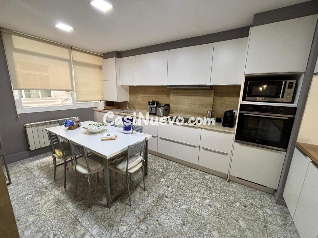 SE VENDE ESPECTACULAR PISO EN SANJURJO BADIA - VIGO - PONTEVEDRA