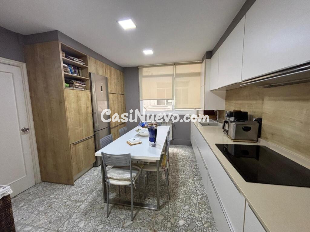SE VENDE ESPECTACULAR PISO EN SANJURJO BADIA - VIGO - PONTEVEDRA