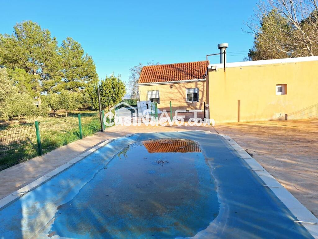 Casa de campo a la venta en Caudete SIN COMISION