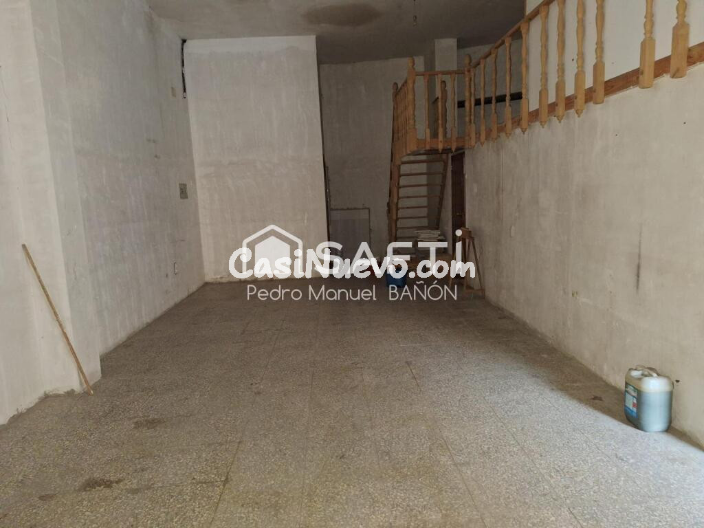 Local comercial a la venta en Villena - Zona La Morenica - Sin comision