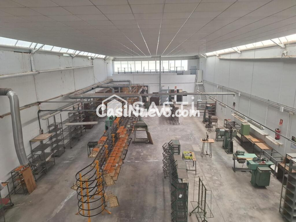 Nave industrial a la venta en El Rubial - 615 M² - Sin comision